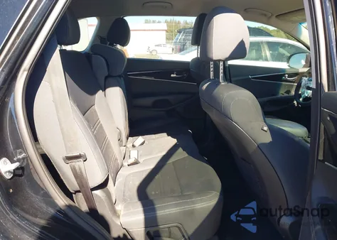 2019 Kia Sorento 2.4L Lx from USA, damaged, VIN 5XYPG4A39KG554094